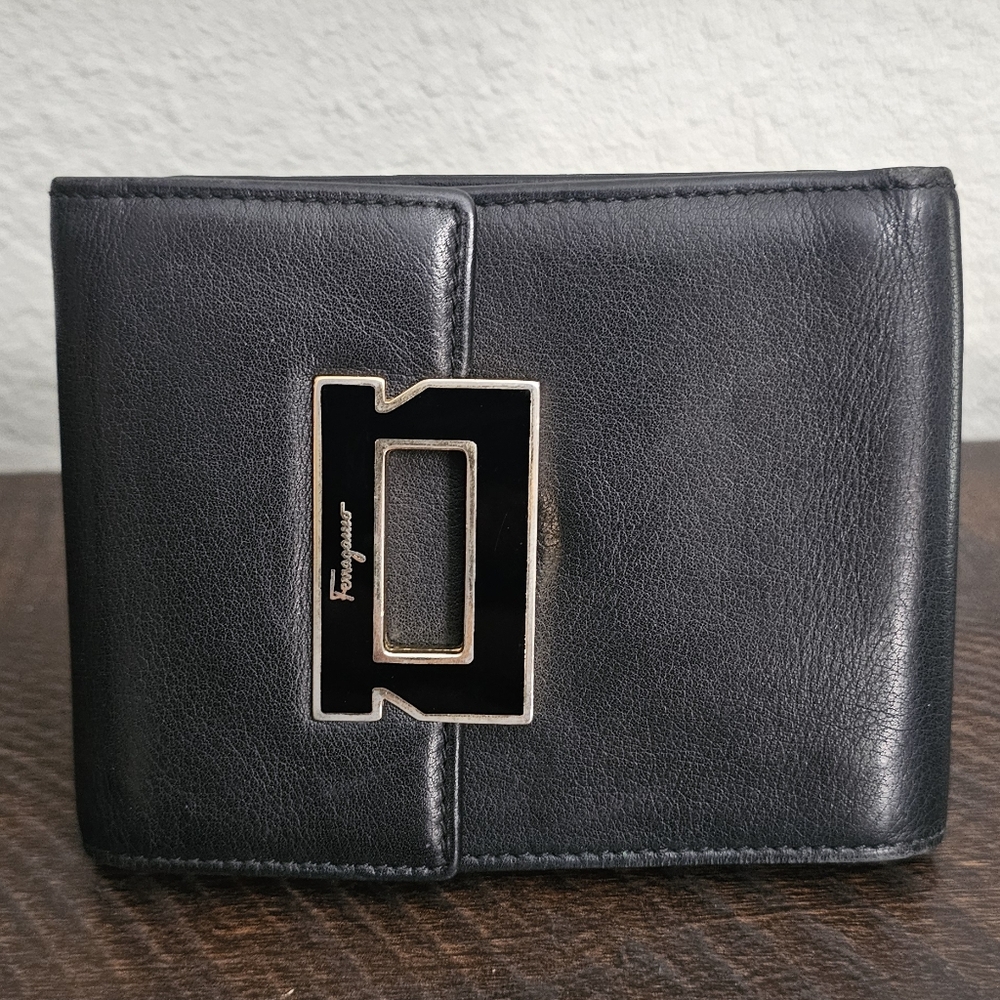 Ferragamo mens wallet